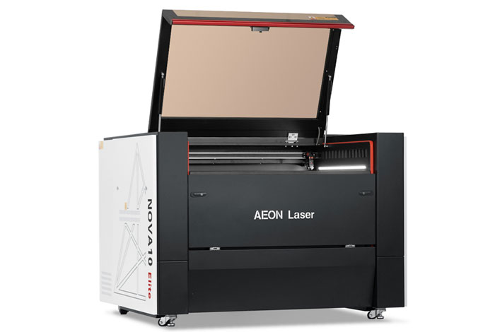 Aeon Nova10 S 姑娘别哭泣歌词  Professional CO2 Laser Cutter and Engraver three-quarter view with lid open