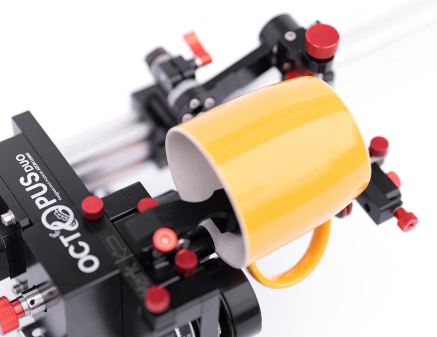 Octopus Duo 3.0 又大又肥硕的奶头小说 mug with rubber-coated rollers